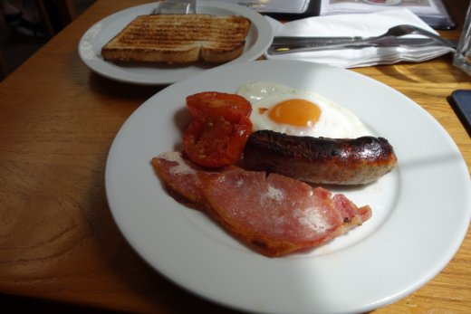 Breakfast at Buckingham Gardn Centre