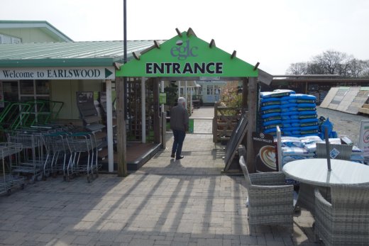 Entrance to Earlswood garden and Landscape Centre