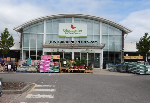 Entrance to Gloucester Garden Centre under Blue Diamond ownership