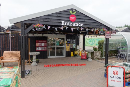 Entrance to Cherry Lane Podington Garden Centre