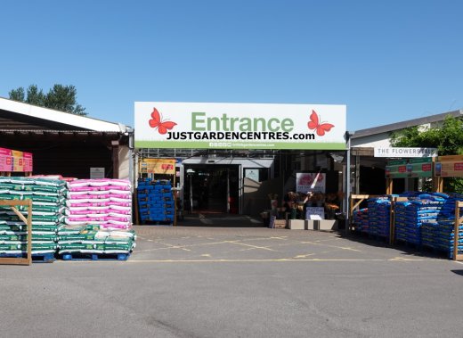 Shinfield Garden Centre entrance