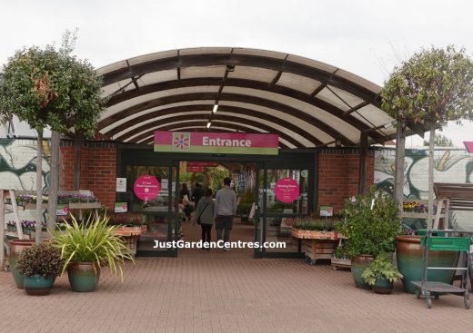 Entrance to St Peters Garden Centre in Worcester