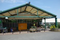 Entrance to Dobbies Swindon Garden Centre