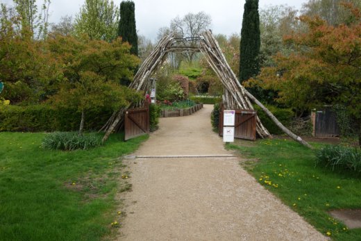 Entrance to Riverside Walk