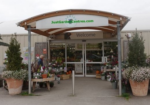 Entrance to Yarnton Garden Centre